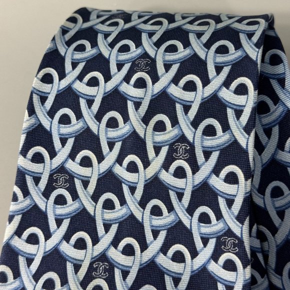 Authentic Chanel CC Logo 100% Silk Necktie, Blue - Picture 3 of 12